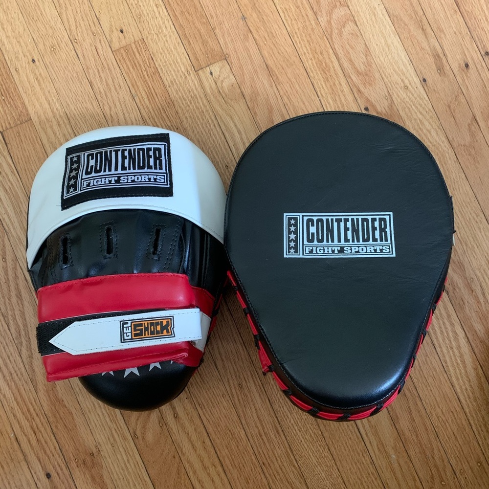 Contender Fight Sports Gel Panther Punch Mitts